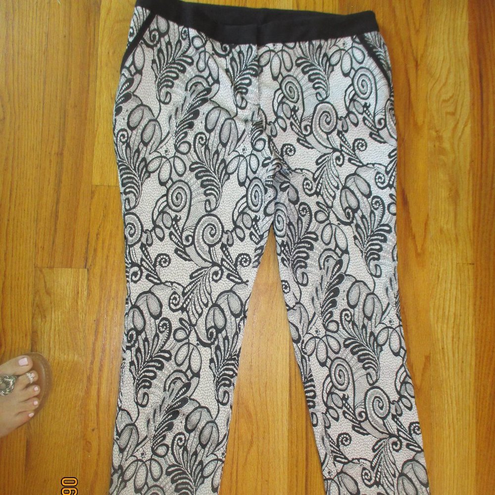 WORTHINGTON size 12 PETITE 12P CREAM & BLACK LACE  LIGHT WEIGHT ANKLE CROP PANTS